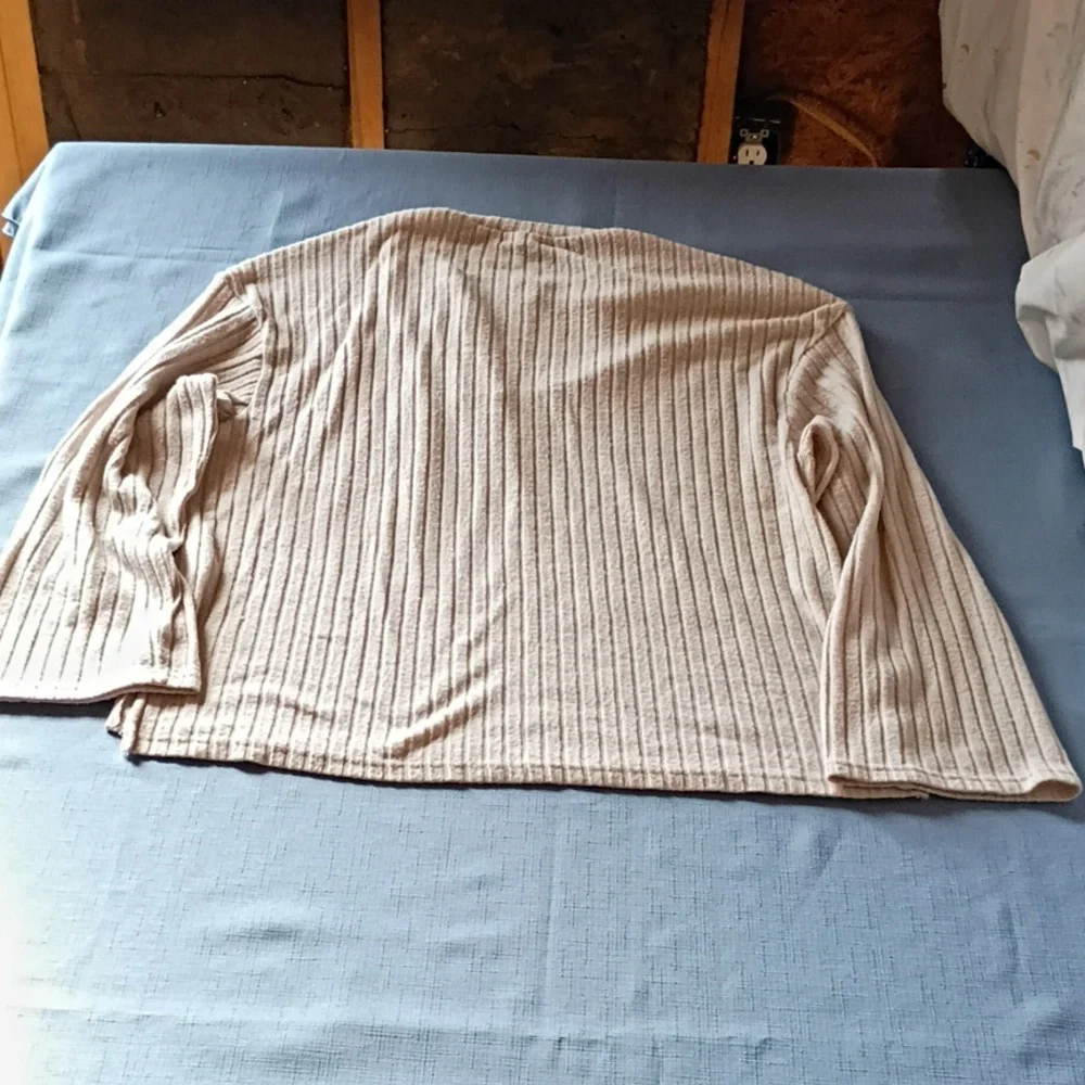LoveBug Boutique Beige Ribbed Knit - Picture 11 of 11